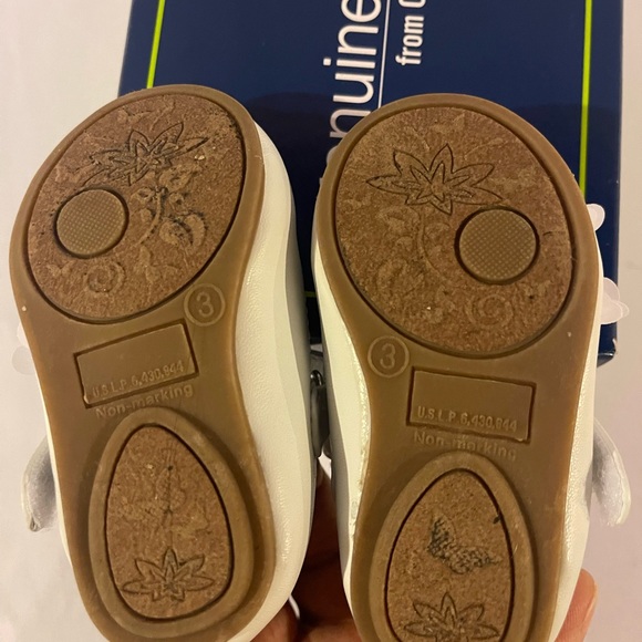 Infant Girl's Genuine Baby from OshKosh™ Adora Ballet White Size 3M - Picture 6 of 7